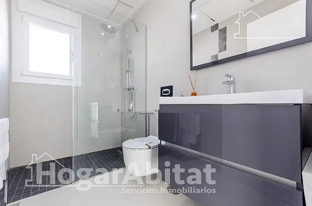 MARAVILLOSO CHALET CON JARDÍN, PISCINA Y GARAJE — 45