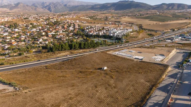 Amplio Terreno Rural en Avda Suspiro del Moro, Otura — 11