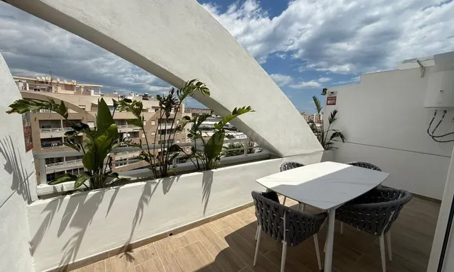 Ático luminoso 2 hab. 63m² en venta - Torrevieja centro - foto 5