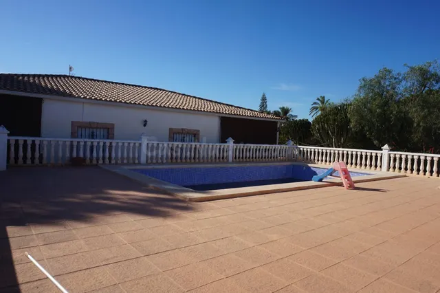 OPORTUNIDAD! CHALET en Torre Azul! - foto 2