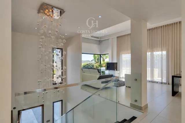 Villa vitalis · arquitectura, luz y bienestar privado frente al montgo javea — 23