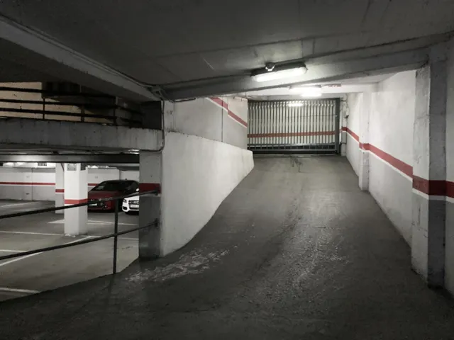 VENTA PLAZA DE GARAJE  EN C/ FRA PERE BALAGUER, 60 — 4