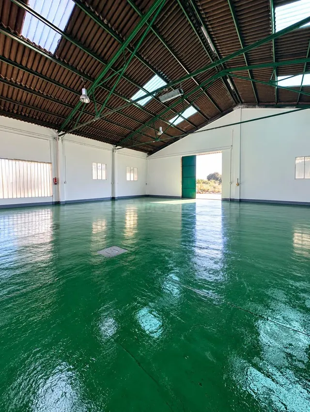 NAVE INDUSTRIAL EN ALZIRA CON 3.678 m2 DE PARCELA Y POTENCIA - foto 3