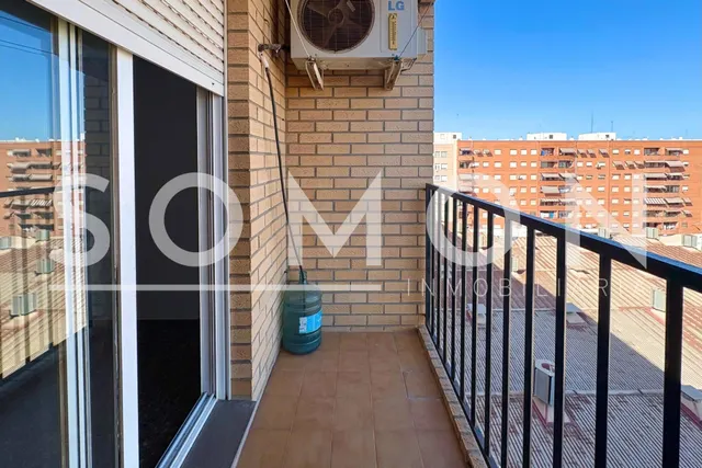 VIVIENDA EN ALQUILER EN LA CARRETERA DE MALILLA — 22