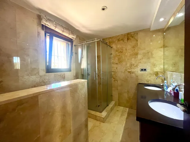 Se vende finca con increíble chalet en La Manga Club — 32