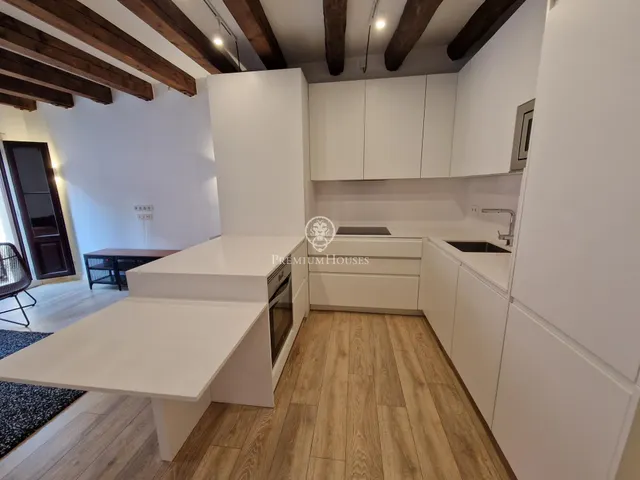 Ático con encanto histórico en el Gótico — 9
