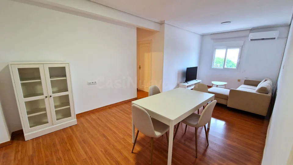 Recién reformado piso de 2 dormitorios