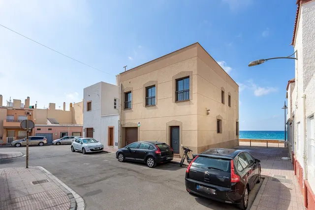 ATENCION PONEMOS A LA VENTA EL PRIVILEGIO DE VIVIR EN PRIMERÍSIMA LÍNEA DE PLAYA. ¡EN CABO DE GATA! — 37