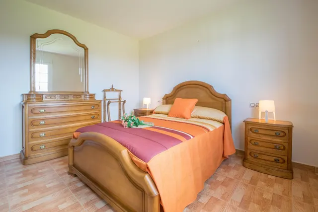 Amplia Casa + otra vivienda + anexo en Venta en Ardemil, Ordes — 50