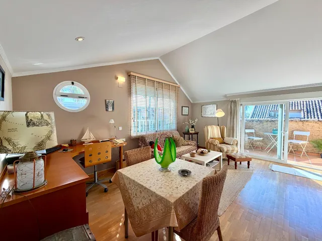 Chalet adosado esquinero con jardín privado, terrazas y garaje doble en La Patacona — 45