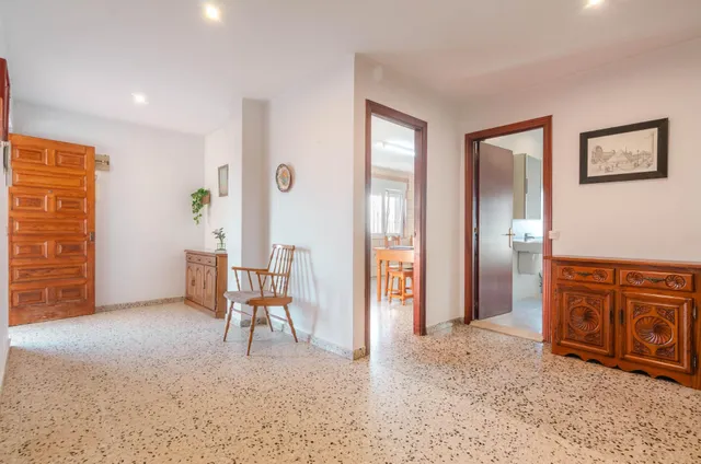 Casa con finca, seis dormitorios y amplio garaje a tres minutos del centro de noreña — 26