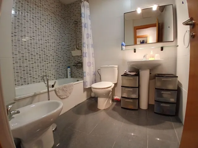Apartamento con terraza, piscina y 2 plazas de parking — 12