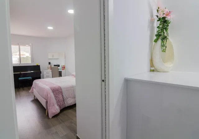 VIVIENDA CON NEGOCIO EN ABANILLA. — 11