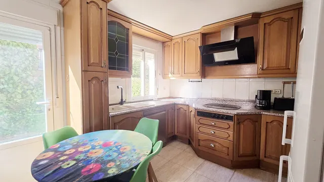 Alquiler de habitaciones por temporada en chalet con piscina de Villanueva de la Cañada (Madrid). — 5