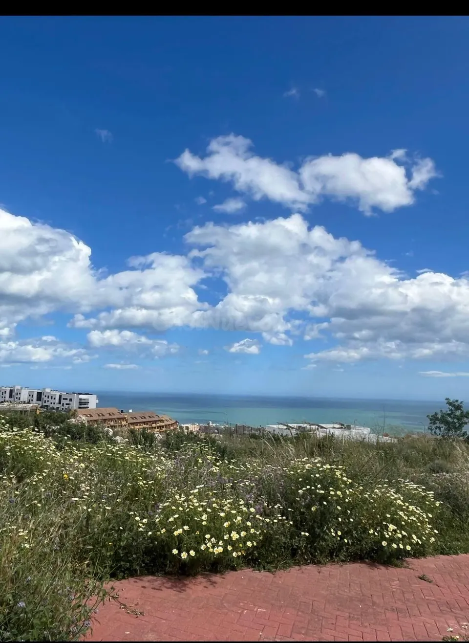 Terreno con licencia para villa en Benalmádena Pueblo