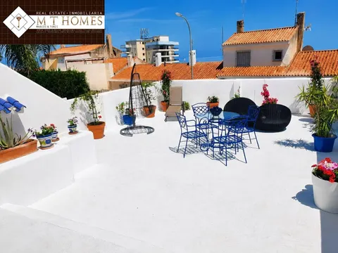 PISO CON TERRAZA Y PATIO JUNTO A TODOS LOS SERVICIOS Y LA PLAYA