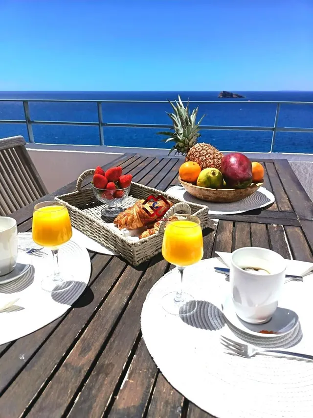 Ático con solárium privado y jacuzzi con vistas al mar en Be - foto 3