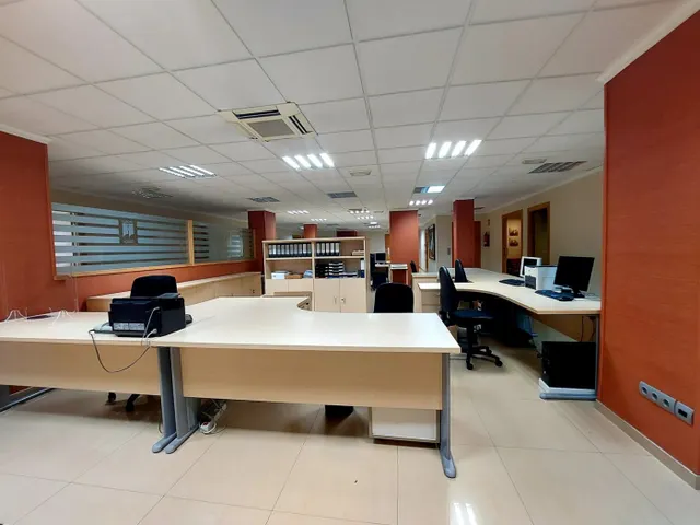 OFICINA -AV. LA RÀPITA- — 7