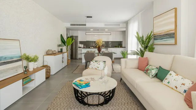 Apartamento primera planta de 3 dormitorios y 2 baños con vistas al mar. Mijas Costa — 3