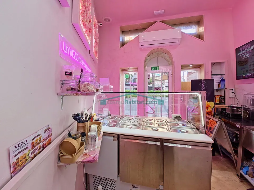 Se traspasa negocio de fruta, smoothies y take away en Valencia - en ruzafa!
