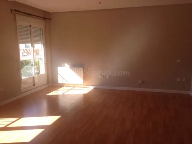 Ático 3 habitaciones 125m² en alquiler - Las Vaguadas - foto 2