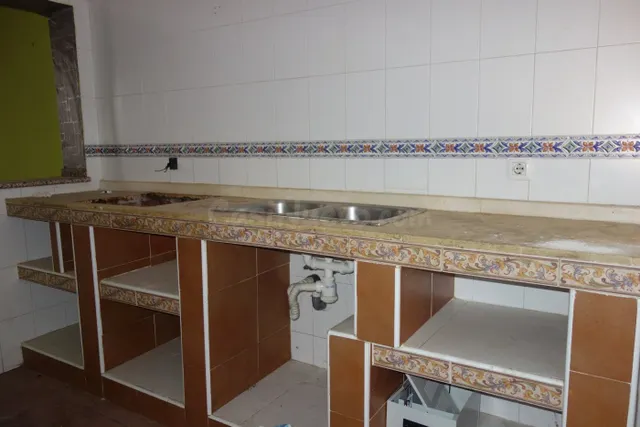 ES UNA CASA PERO SOLO SE VENDE LA PARTE DE ABAJO. TOTALMENTE