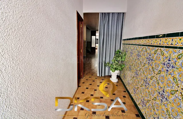 Amplia casa con 6m de fachada en venta, Vila-real - foto 2