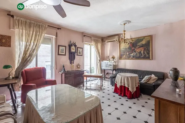 AMPLIO PISO JUNTO GRAN CAPITAN — 2
