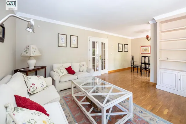 Preciosa casa en el exclusivo Barrio de los Periodistas, Gra - foto 5
