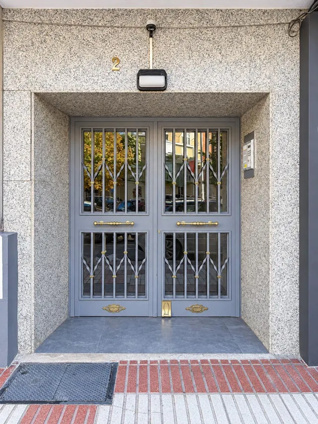 Piso de 2 dormitorios con terraza y grandes posibilidades de reforma en Simancas, Madrid — 32