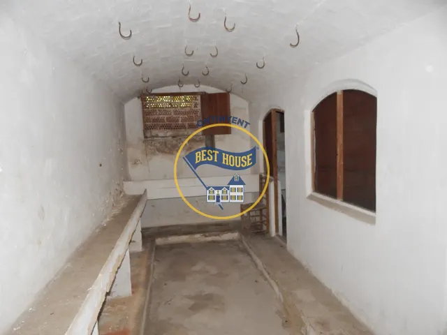 CASA HISTÓRICA CON TERRENO URBANO A LA VENTA EN MONTAVERNER!!! — 27