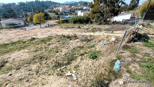 Terreno con vistas despejadas en urbanización Can Fornaca, R - foto 4