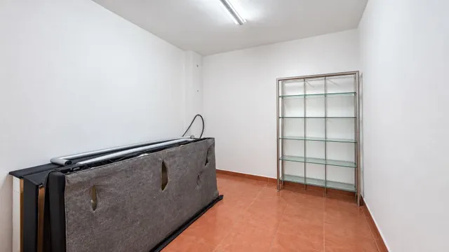 Piso en venta en Torrevieja con terraza, piscina, garaje, trastero. — 9