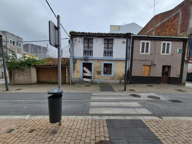 Solar de 273 m2 en Carballo centro (B+3+BC) - foto 2