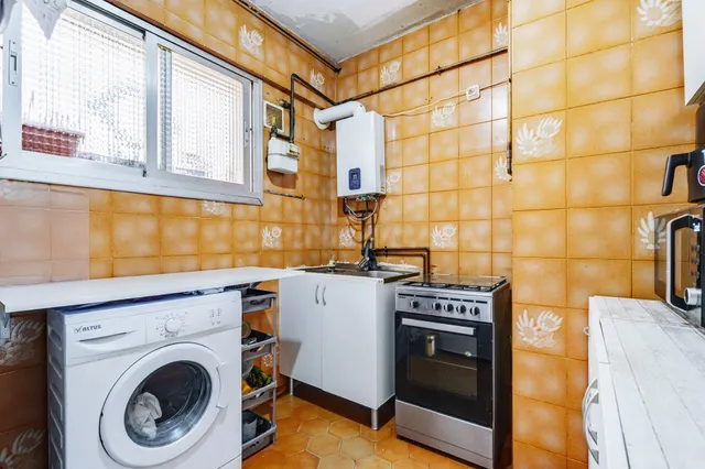 Piso en venta en la zona de Plaza Castilla, Chamartin - foto 4