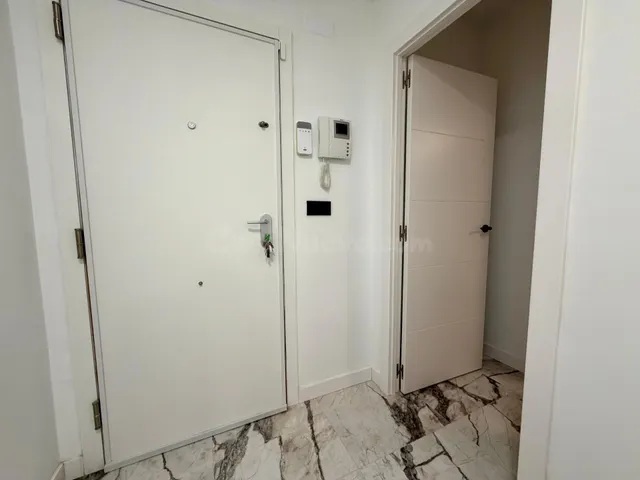 Exclusivo apartamento en primera línea de mar – Playa del Cura, Torrevieja — 32