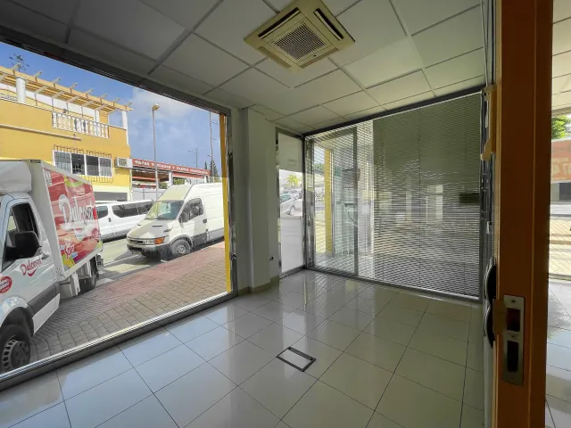 BAJO COMERCIAL EN ESQUINA EN VERA — 10