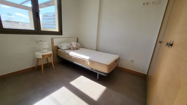Apartamento 2 Dormitorios y 2 Baños gran terraza con vistas  1ª linea Piscina garajes y trastero — 9