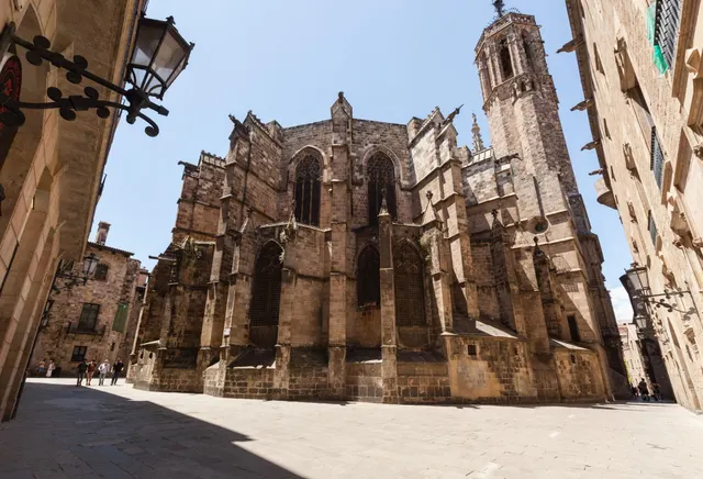EXCLUSIVA OFICINA DE DISEÑO DE 226 M2 EN EL CORAZÓN DEL BARRIO GÒTIC — 42