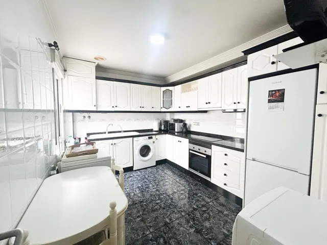 Ático luminoso 112m² con terraza y vistas en Torrevieja - foto 2