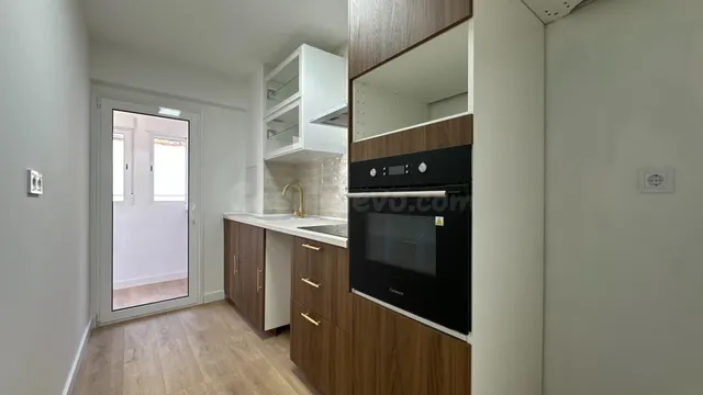 Piso ÚNICO en Av. Navarra: 84 m2 + Espectacular Terraza Privativa de 55 m2 — 2