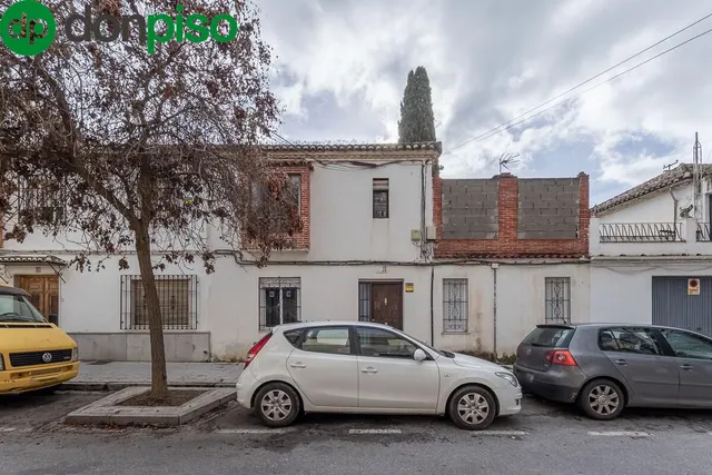 Casa con Parcela a Reformar en Granada — 31