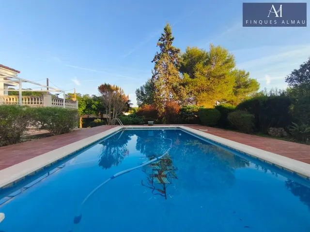Casa o chalet independiente en venta en Olèrdola — 41