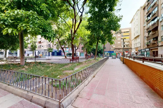 Piso reformado de 113 m2 en pleno centro de Murcia con 4 dormitorios y 2 baños — 44
