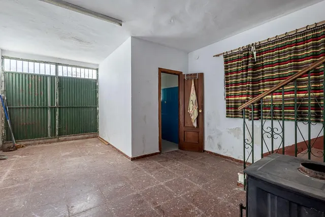 Cortijo con casa de 117 m2 y terreno de 2.312 m2 en Santa Fe — 8