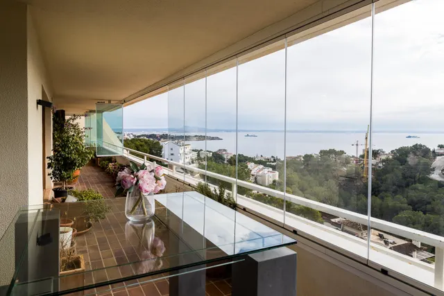 ÁTICO DE 4 habitaciones CON GRAN TERRAZA EN PLANTA, PARKING Y PISCINA COMUNITARIA EN CAS CATALÀ. — 7