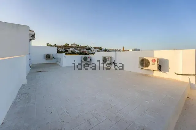 Chalet adosado en venta en Calle Bolivia — 31