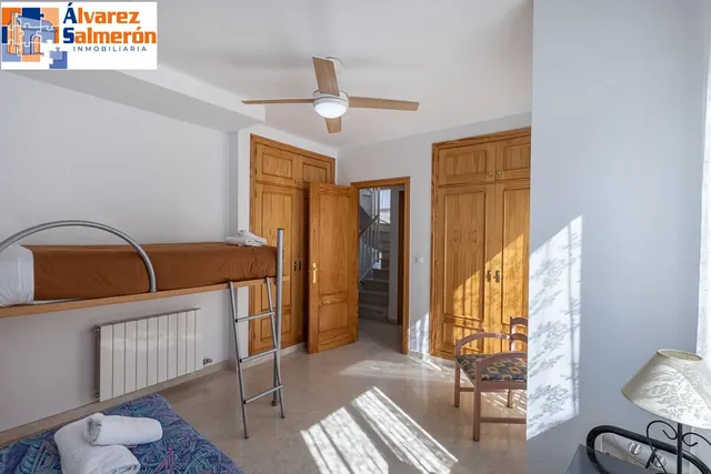 EXCLUSIVO CHALET INDIVIDUAL EN HUÉTOR VEGA — 32
