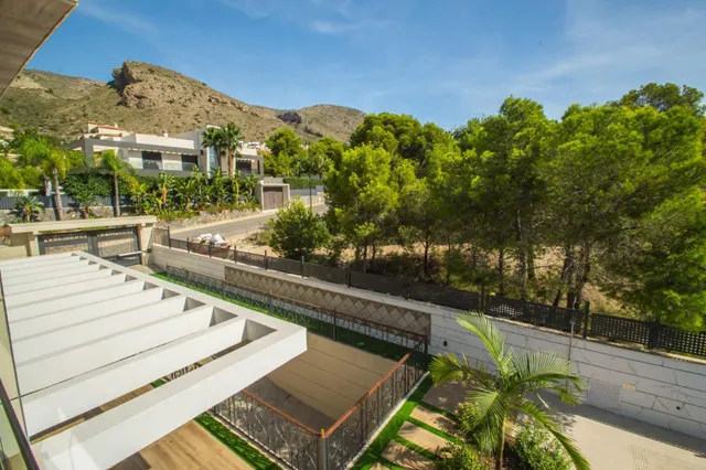 Se venden 2 maravillosas viviendas de obra nueva, zona Sierra Cortina- PRECIO NEGOCIABLE — 8