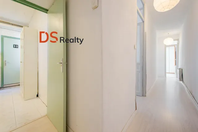 Ds realty presenta | piso 3+1 con dos balcones en malasaña. — 29